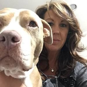 Meet your Posher, Leanne